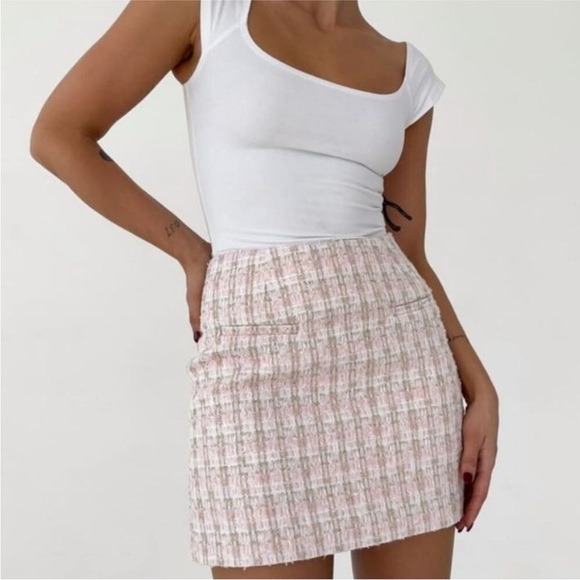 NWT Rumored Revolve Coco Pink Shimmer Tweed Mini Skirt - Picture 1 of 5